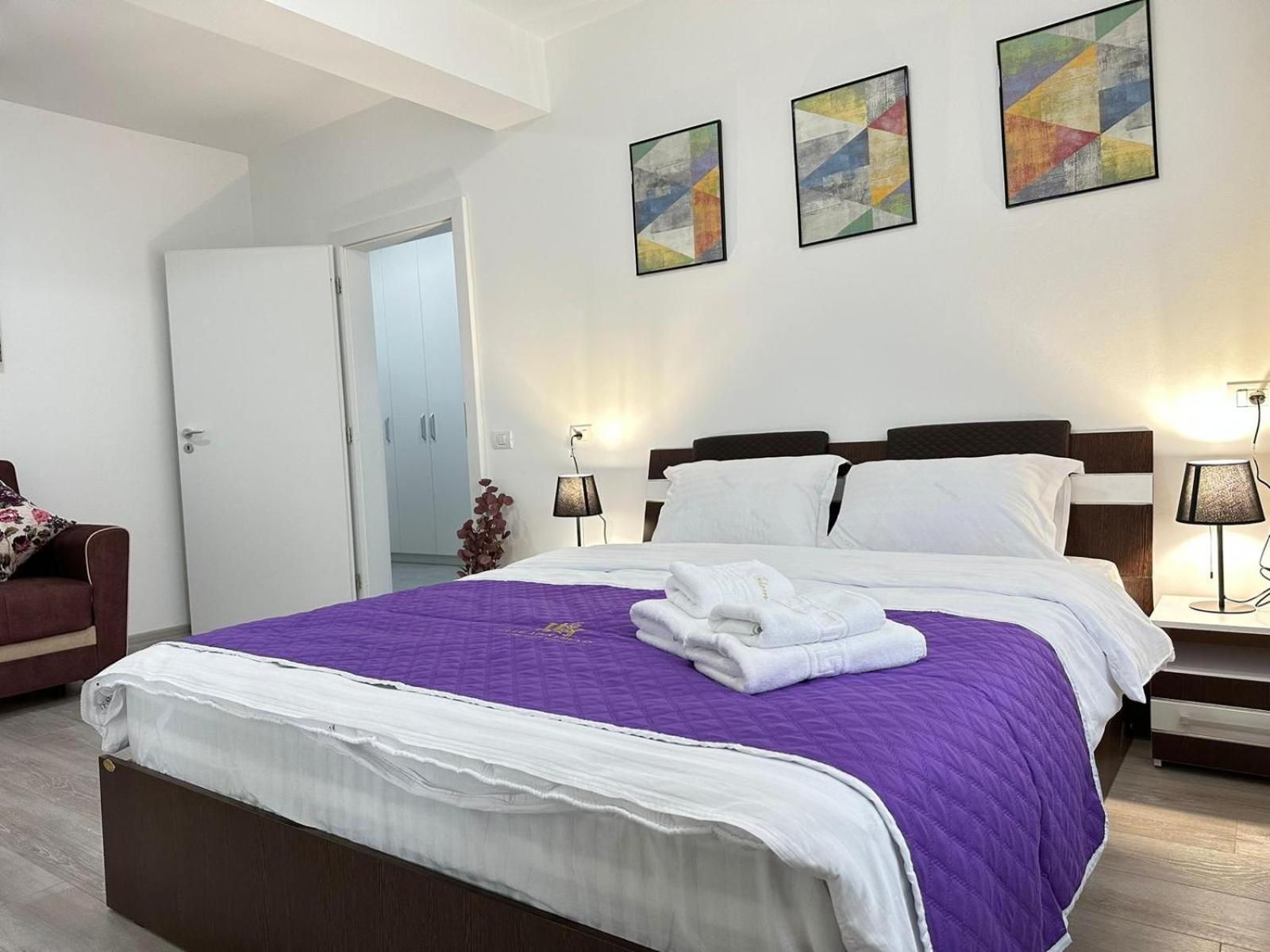 Coresi Mall Area Studios & Apartments By Glam บราชอฟ ภายนอก รูปภาพ