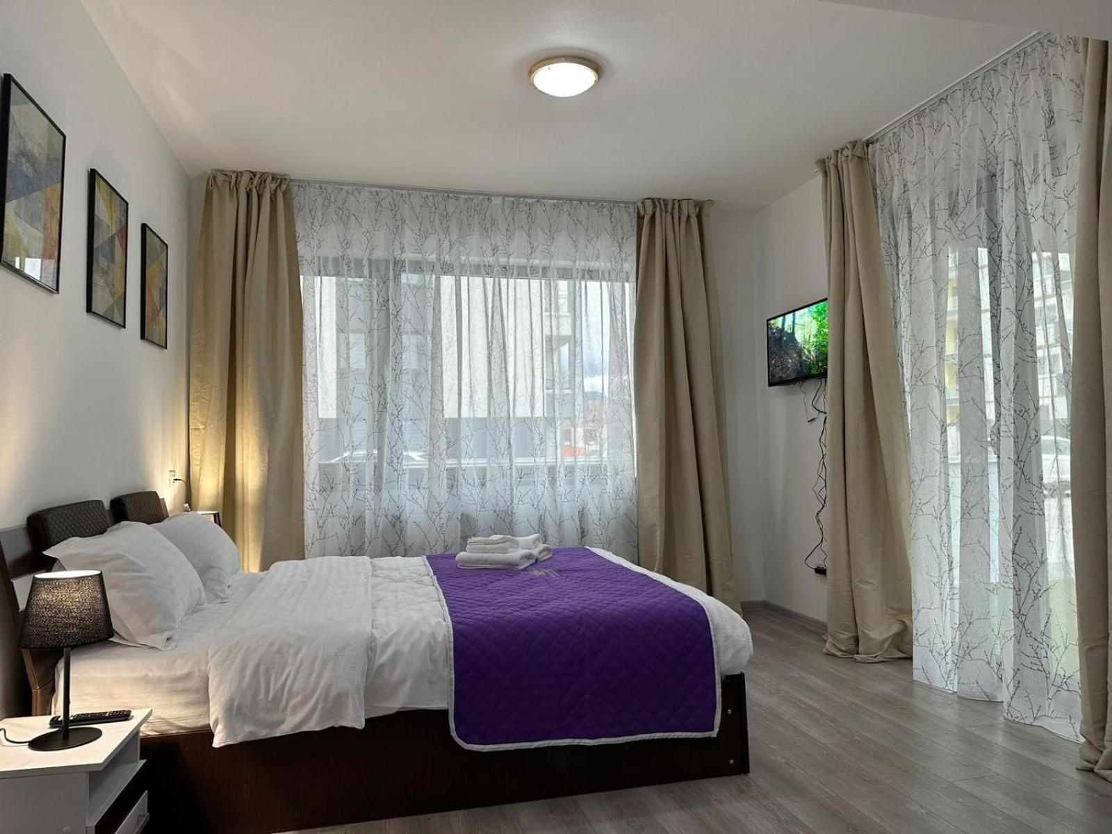 Coresi Mall Area Studios & Apartments By Glam บราชอฟ ภายนอก รูปภาพ
