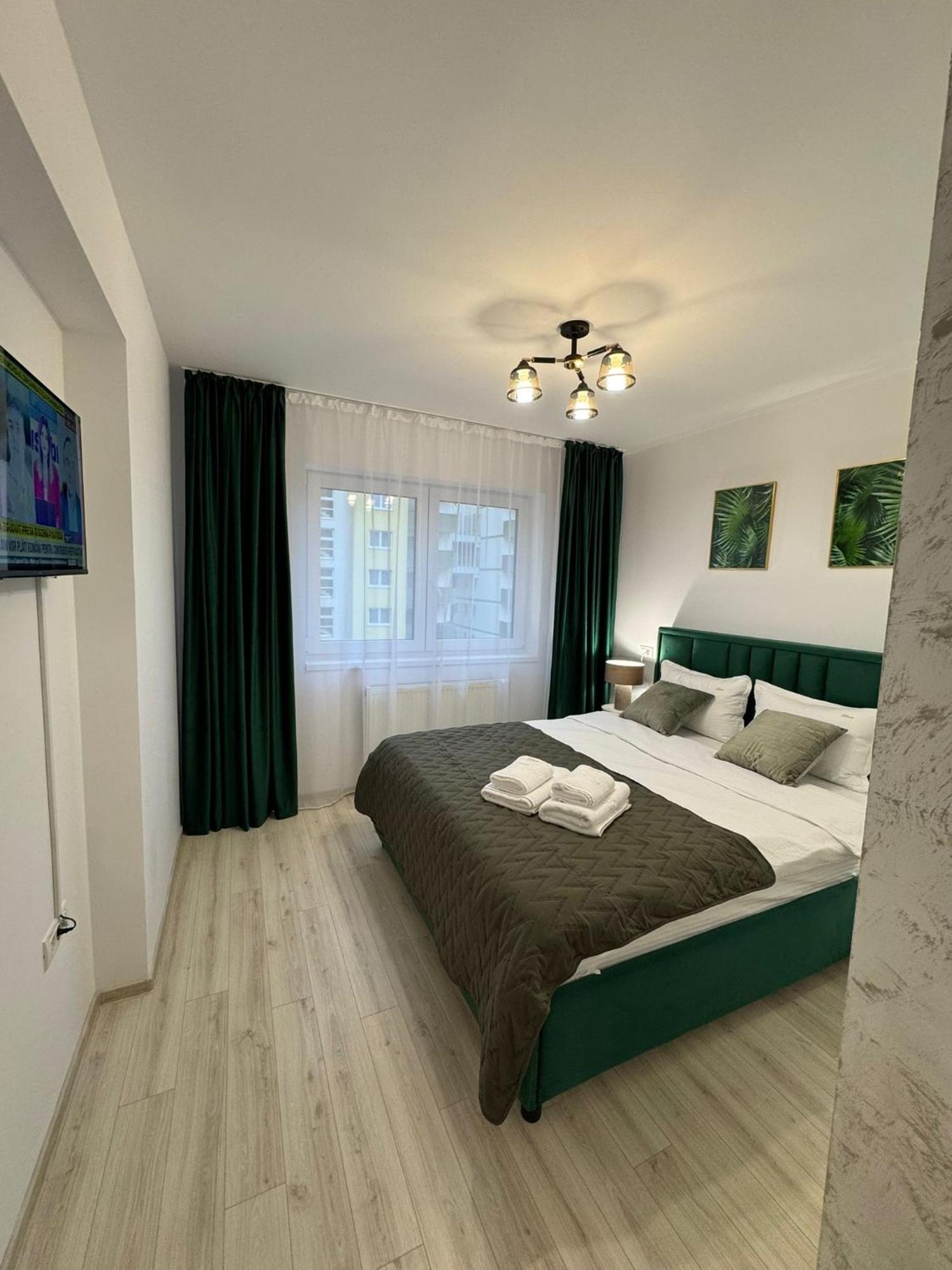 Coresi Mall Area Studios & Apartments By Glam บราชอฟ ภายนอก รูปภาพ