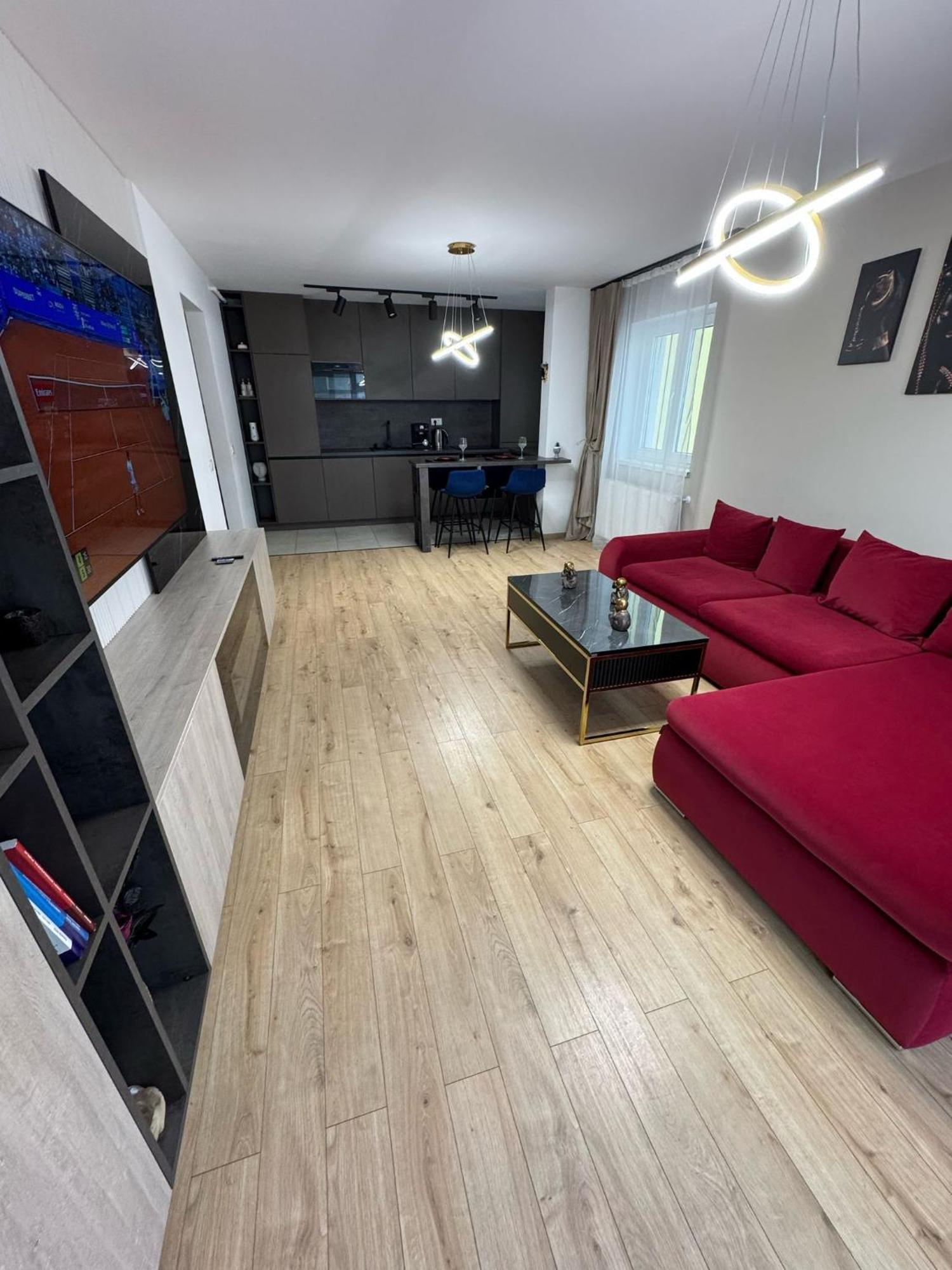 Coresi Mall Area Studios & Apartments By Glam บราชอฟ ภายนอก รูปภาพ